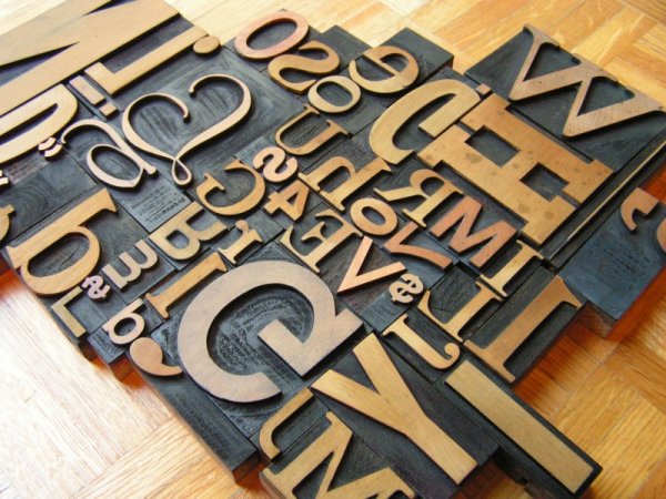 Шрифтовой логотип