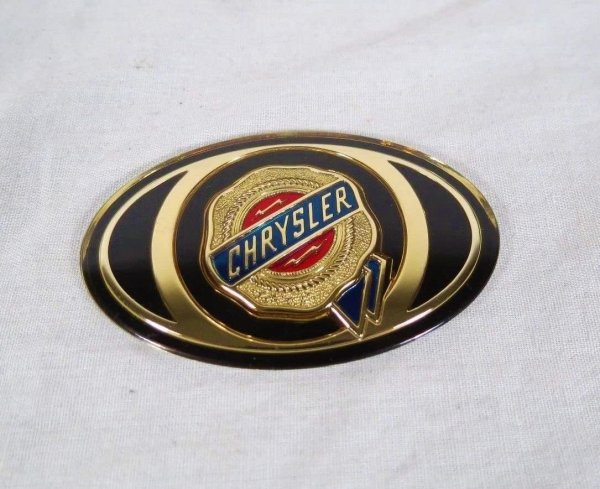 Крайслер шильдик