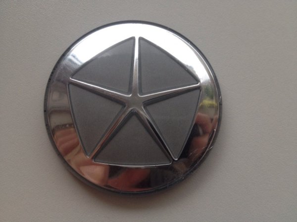 Крайслер значок