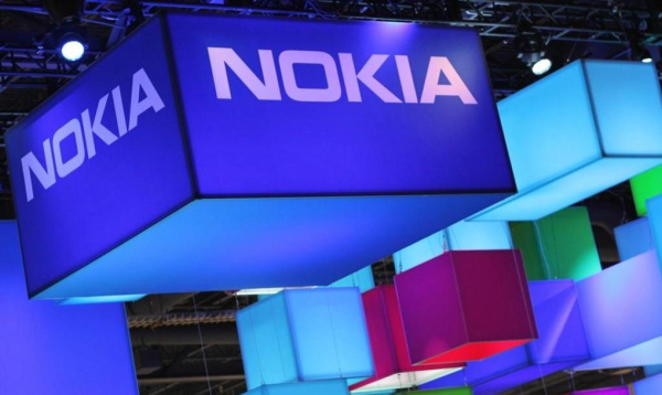 Логотип компании нокиа на белом фоне