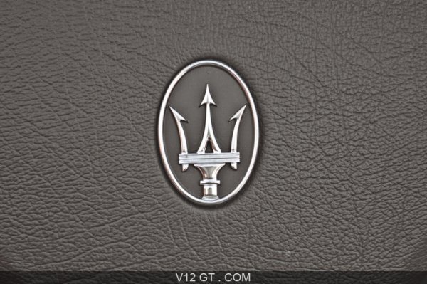 Марка машины по эмблеме трезубец