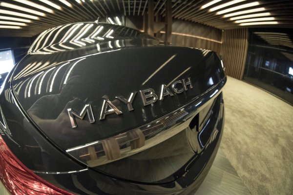 Mercedes Maybach шильдик