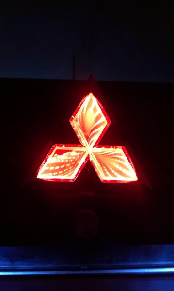 Значок Митсубиси