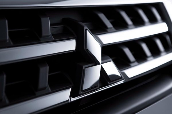 Значок Mitsubishi Outlander ПХЕВ