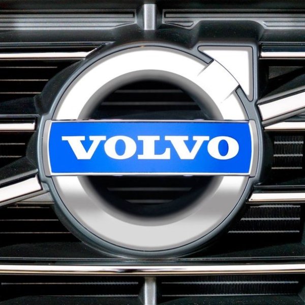 Volvo logo Evolution