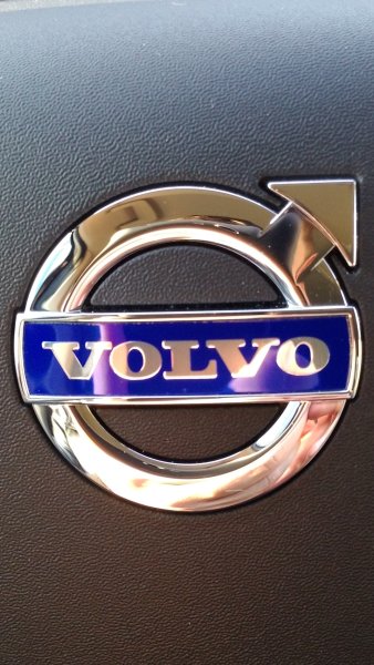 Volvo значок