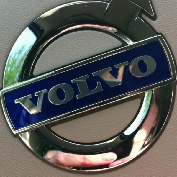Volvo эмблема