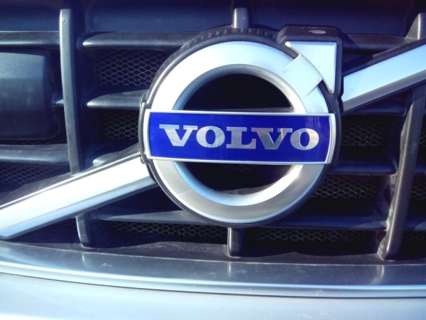 Volvo 30882392 эмблема