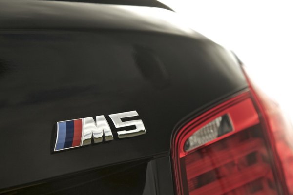 BMW m5 logo