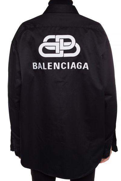 Баленсиага значок