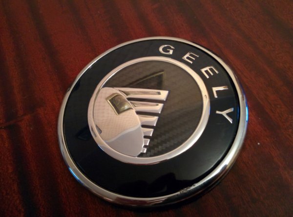 Эмблема Geely Emgrand