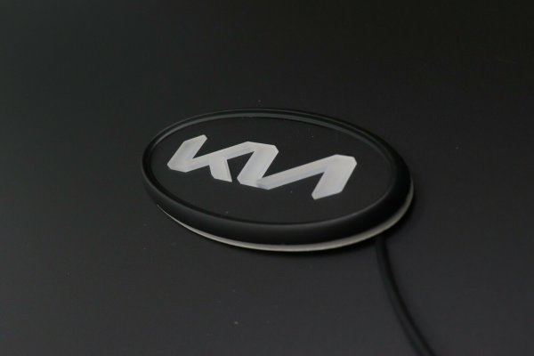 Kia New logo
