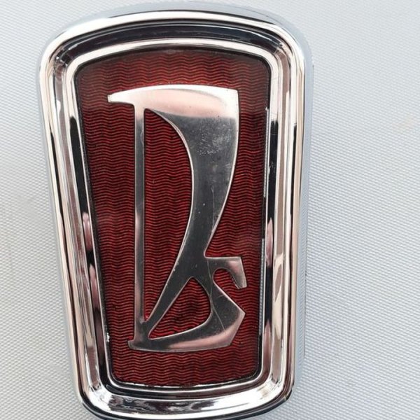 Эмблема решетки 2103