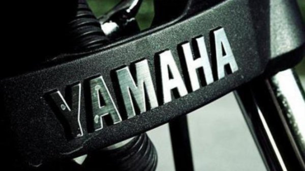 Yamaha мото надпись