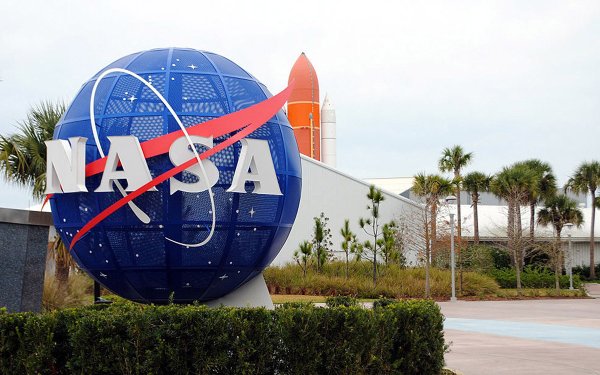 Логотип НАСА фото