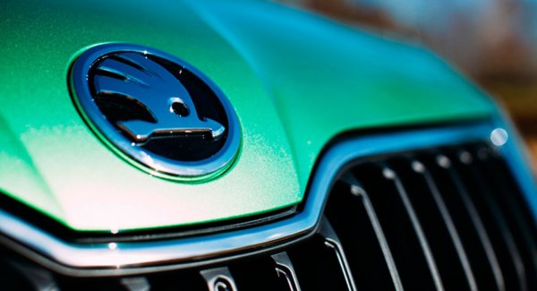 Марка Шкода значок