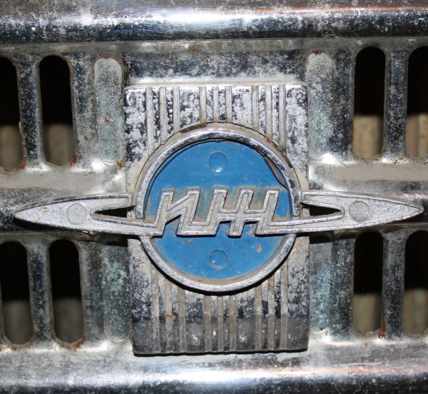 Эмблема ИЖ Москвич 412