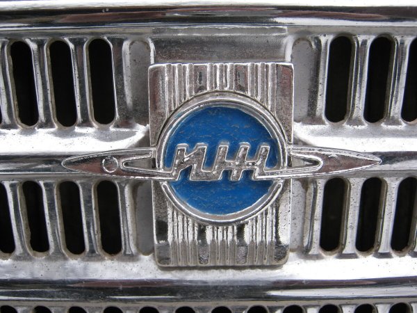 Эмблема ИЖ Москвич 412