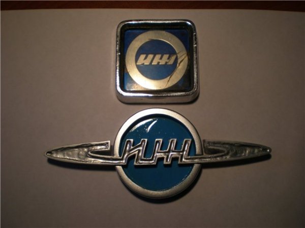 Эмблема ИЖ Москвич 412