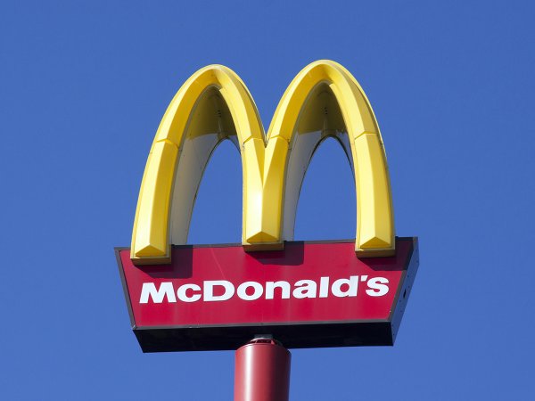 Табличка макдональдс