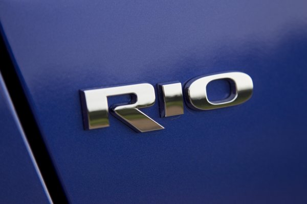 Kia Rio машина знак