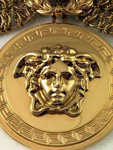 Версаче эмблема медуза