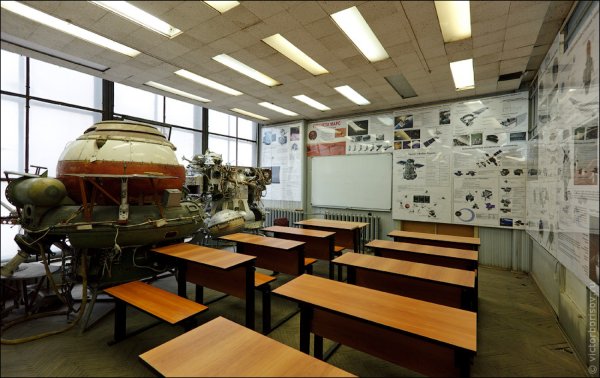 Московский авиационный институт лого