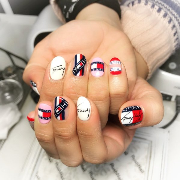 Ногти Томми Хилфигер