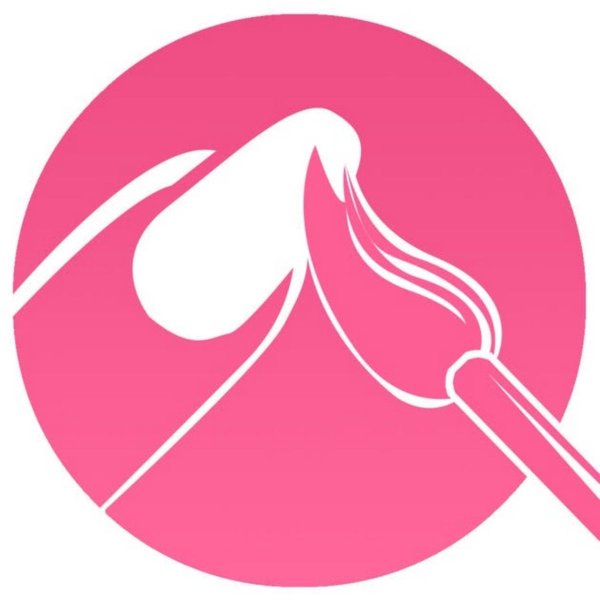 Маникюр со знаками