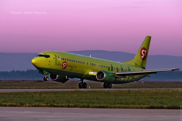 Самолет Джей Севен