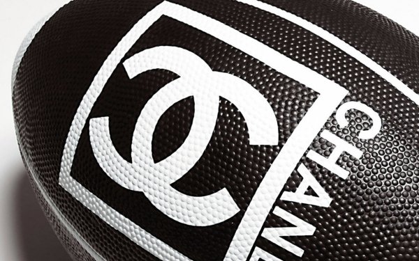 Chanel фирменный логотип