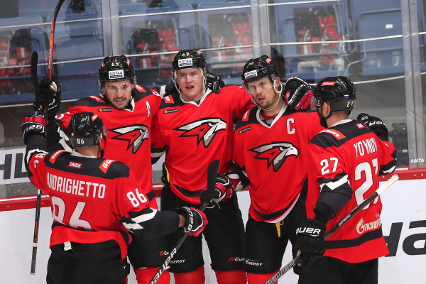 Хоккейная команда Авангард Омск