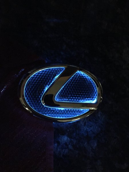Lexus Emblem