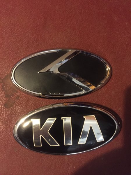 Эмблема Evolution для Kia Ceed