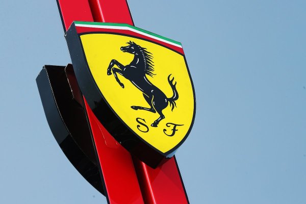 Скудерия Феррари логотип Formula 1