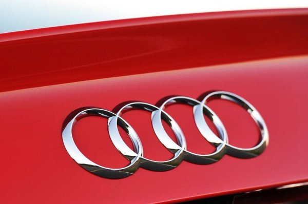 Машина с четырьмя кольцами