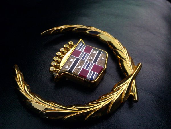 Марка Кадиллак значок