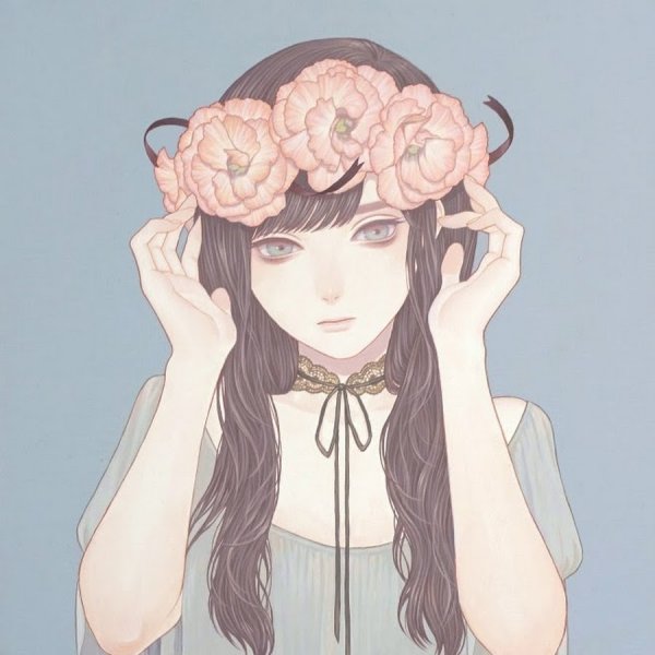 Аниме девушка с венком на голове