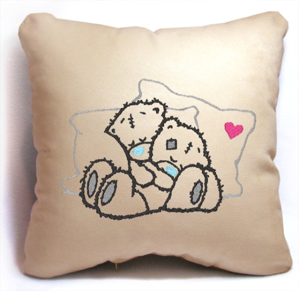 Мишка Тедди с подушкой