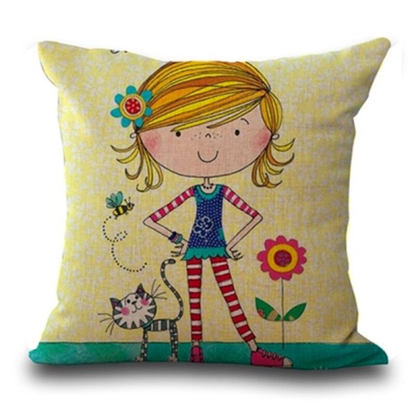 Декоративные подушки с изображением девочек