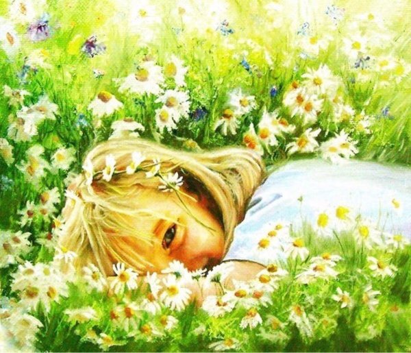 Женщина под зонтиком на цветущем лугу