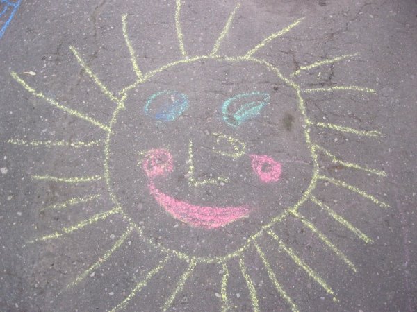 Рисование мелками для малышей