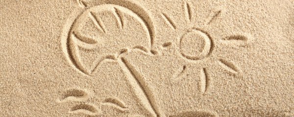 Рисование на мокром песке