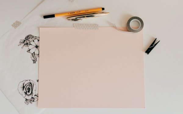 Лист бумаги для рисования