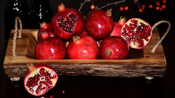 Гранаты фрукт