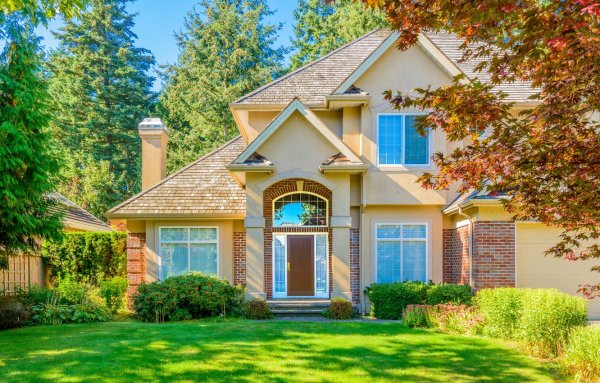 Красивый загородный домик