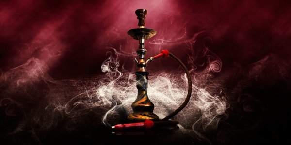 Кальян на темном фоне