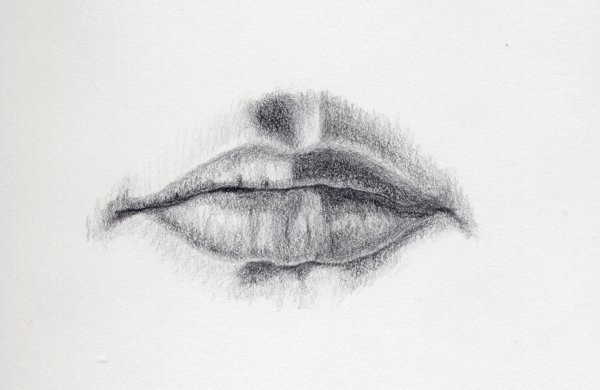 Губы карандашом маленькие