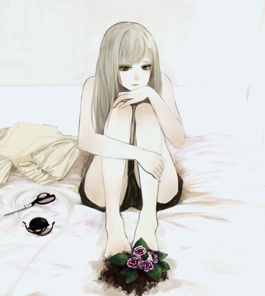 Аниме девушка сидит на кровати