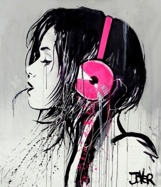 Грустная девушка в наушниках